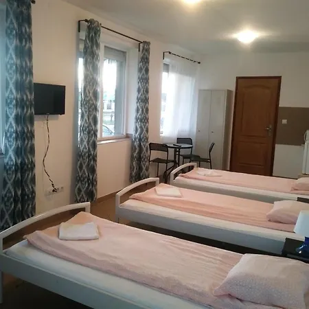 Motel Omega *